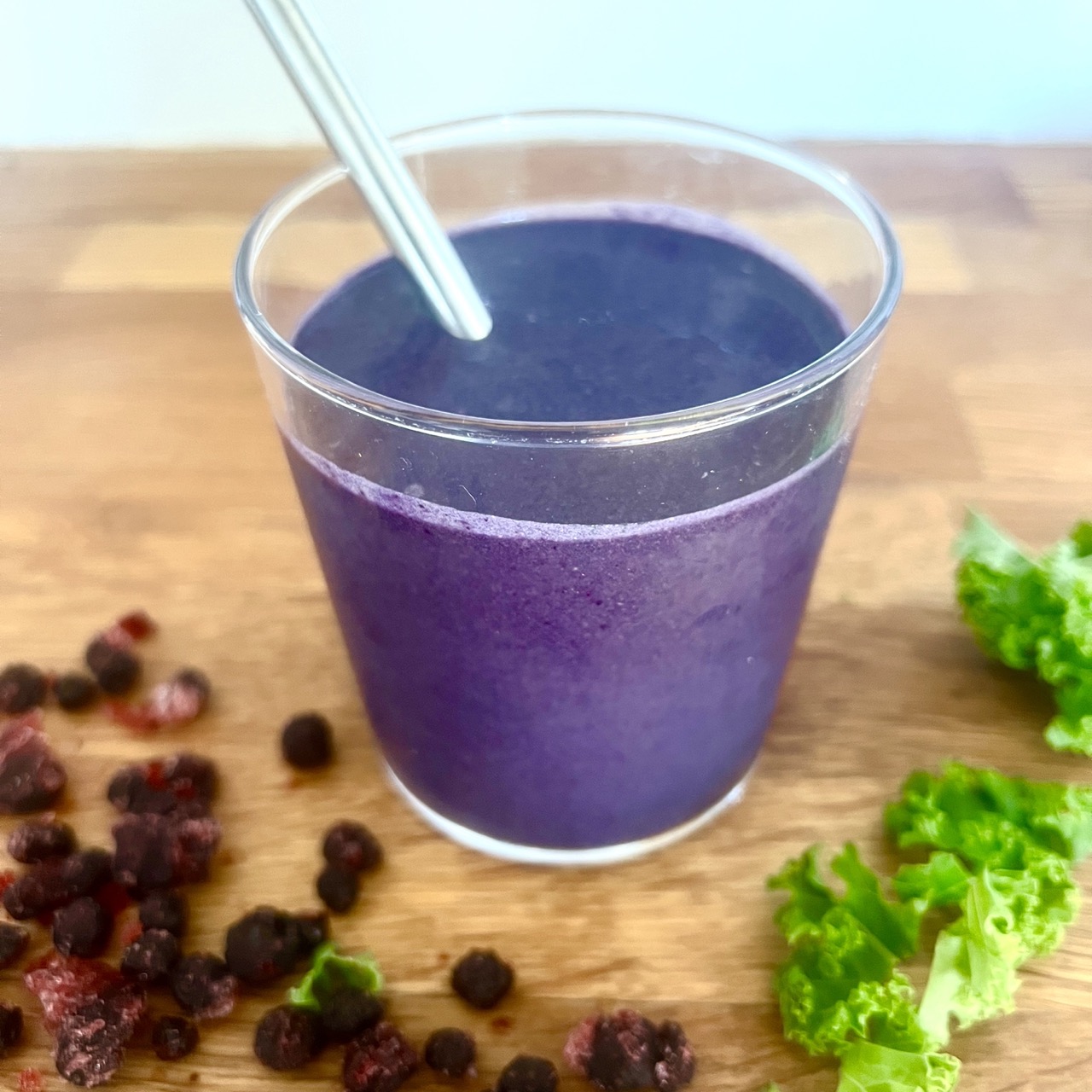 Blueberry Green Smoothie bursting with antioxidants